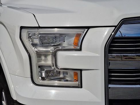 Used 2017 Ford F150 Lariat w/ Equipment Group 502A Luxury image 9