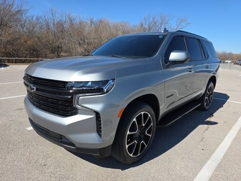 Used 2023 Chevrolet Tahoe RST image 3