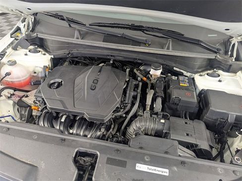 Used 2023 Kia Sportage LX image 31