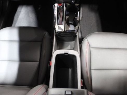 New 2026 Chevrolet Trax RS w/ Sunroof Package FWD image 31