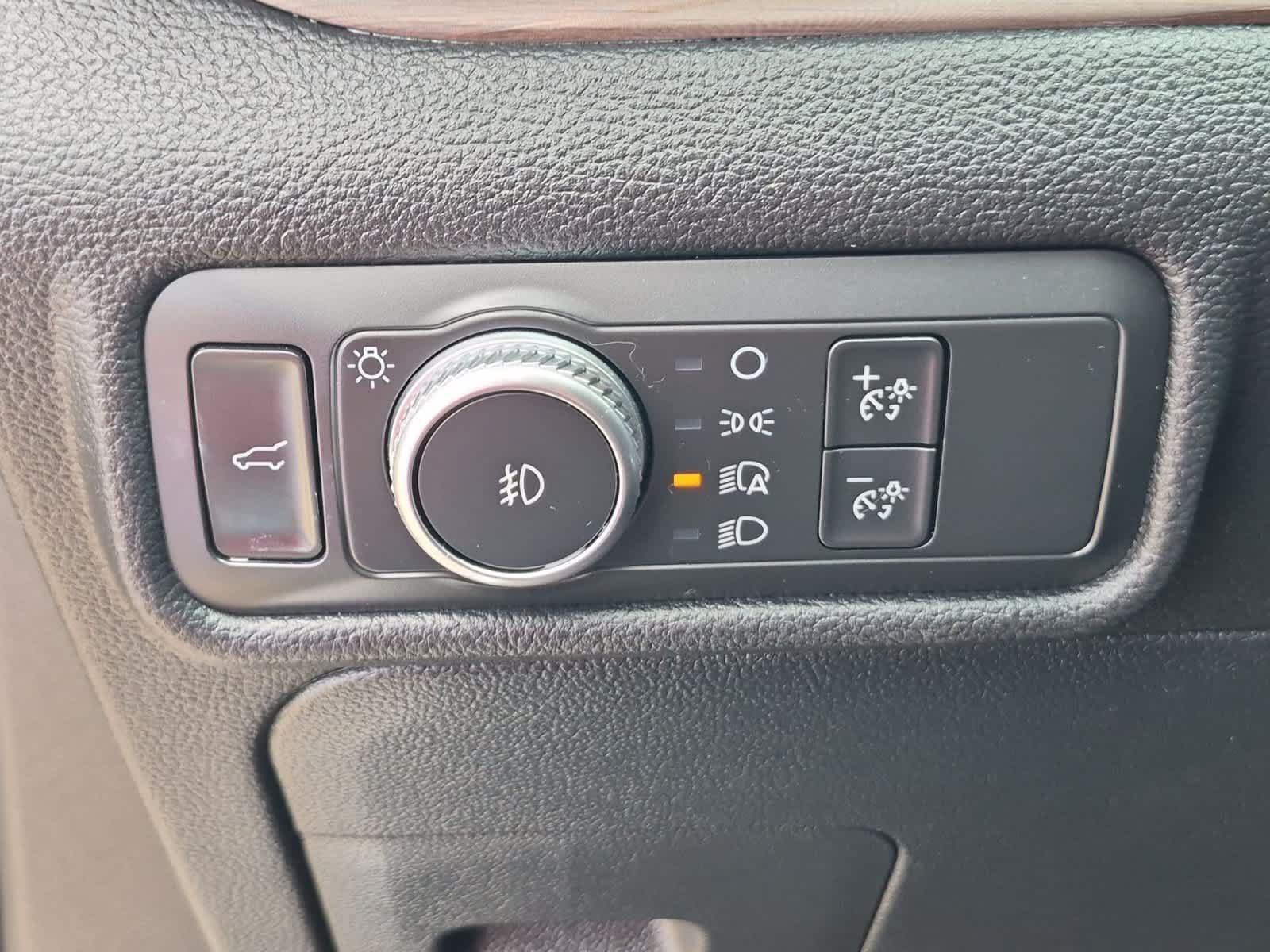 Used 2020 Ford Explorer Limited AWD/4WD image 18