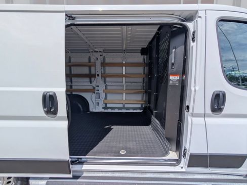 Used 2025 RAM ProMaster 2500 w/ U-Haul Equipment Group FWD image 11