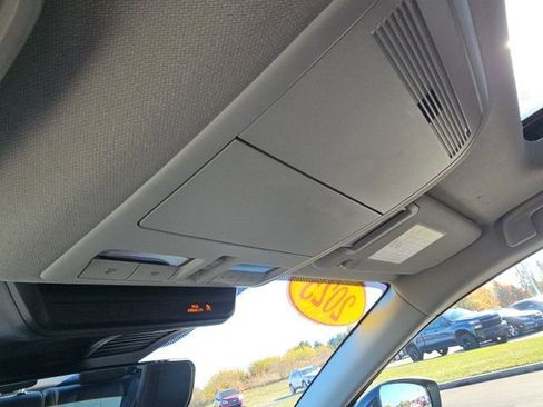 Used 2025 MAZDA MAZDA3 s image 46