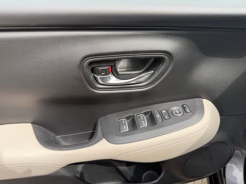 Used 2023 Honda HR-V EX-L image 13