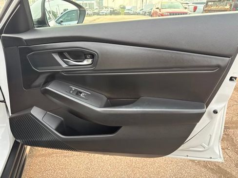 Used 2023 Honda Accord EX image 27