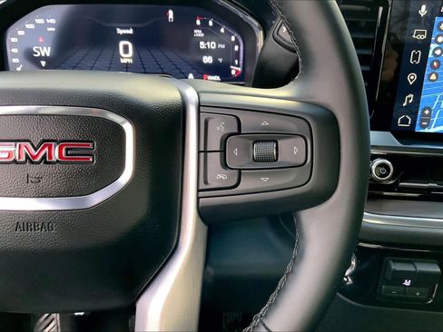 Used 2025 GMC Sierra 1500 SLT image 24