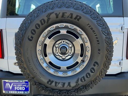 New 2025 Ford Bronco 4-Door w/ Sasquatch Package image 27