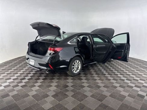 Used 2018 Hyundai Sonata SE FWD image 16