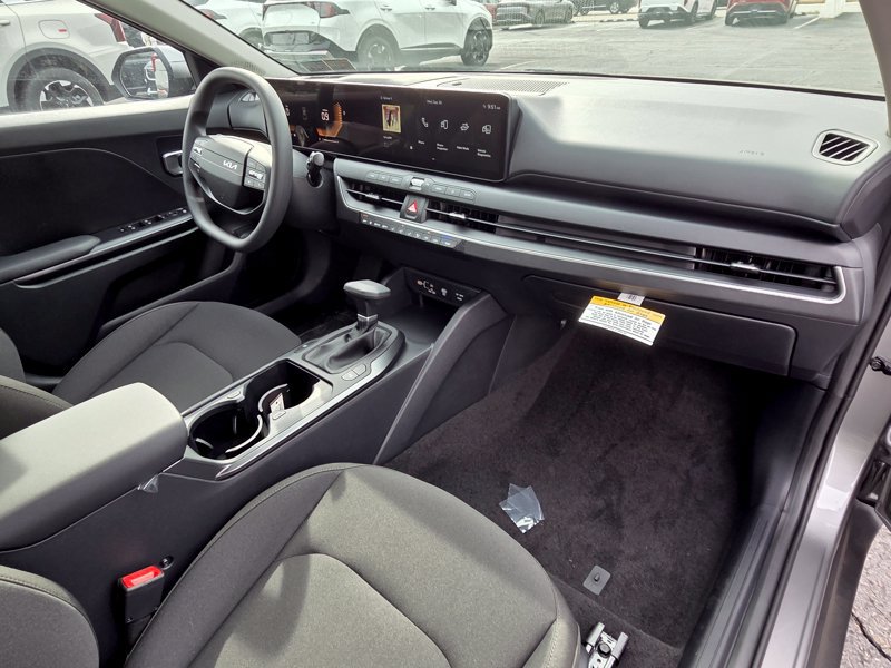 New 2026 Kia K4 FWD image 11