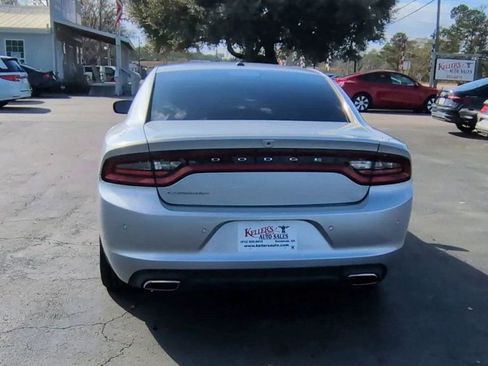 Used 2021 Dodge Charger SXT w/ Leather Interior Group image 7