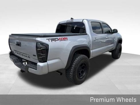 Used 2021 Toyota Tacoma TRD Off-Road AWD/4WD image 14