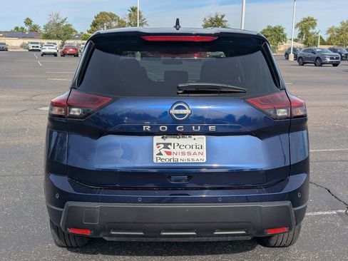 Certified 2025 Nissan Rogue SV FWD image 6