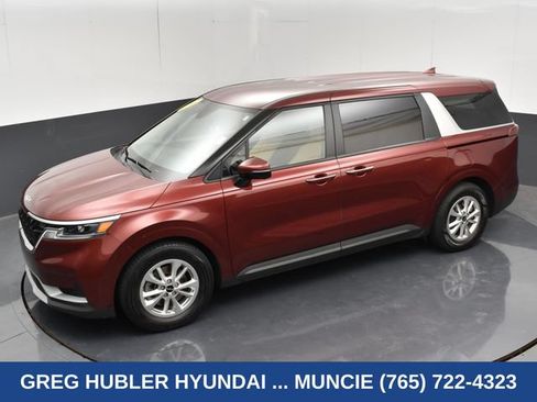 Used 2023 Kia Carnival LX FWD image 33
