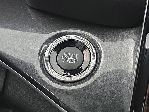 Used 2023 Jeep Grand Cherokee Altitude AWD/4WD image 31