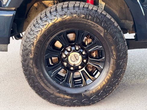 Used 2021 Ford F250 Lariat image 8