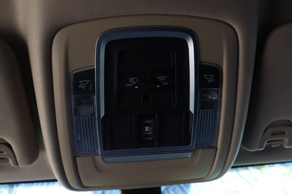 Used 2020 RAM 2500 Laramie AWD/4WD image 28