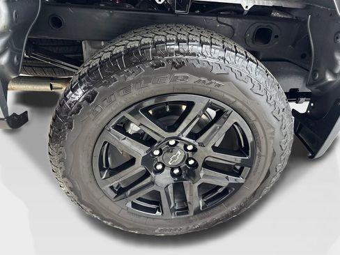 Used 2025 Chevrolet Silverado 1500 LT Trail Boss w/ Convenience Package II AWD/4WD image 88