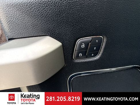 Used 2017 Ford F250 Lariat w/ Lariat Ultimate Package image 11