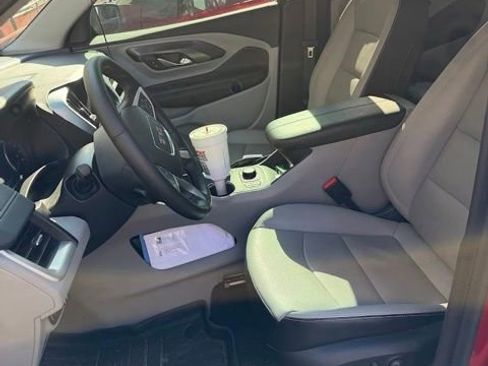 Used 2024 GMC Terrain SLT image 7