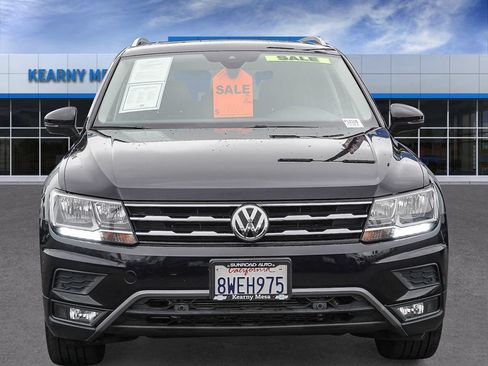 Used 2021 Volkswagen Tiguan SEL FWD image 2