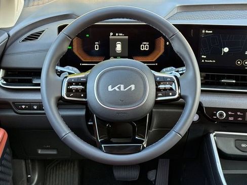 New 2026 Kia Carnival EX FWD image 16