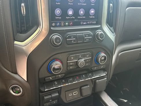 Used 2020 Chevrolet Silverado 1500 RST AWD/4WD image 29