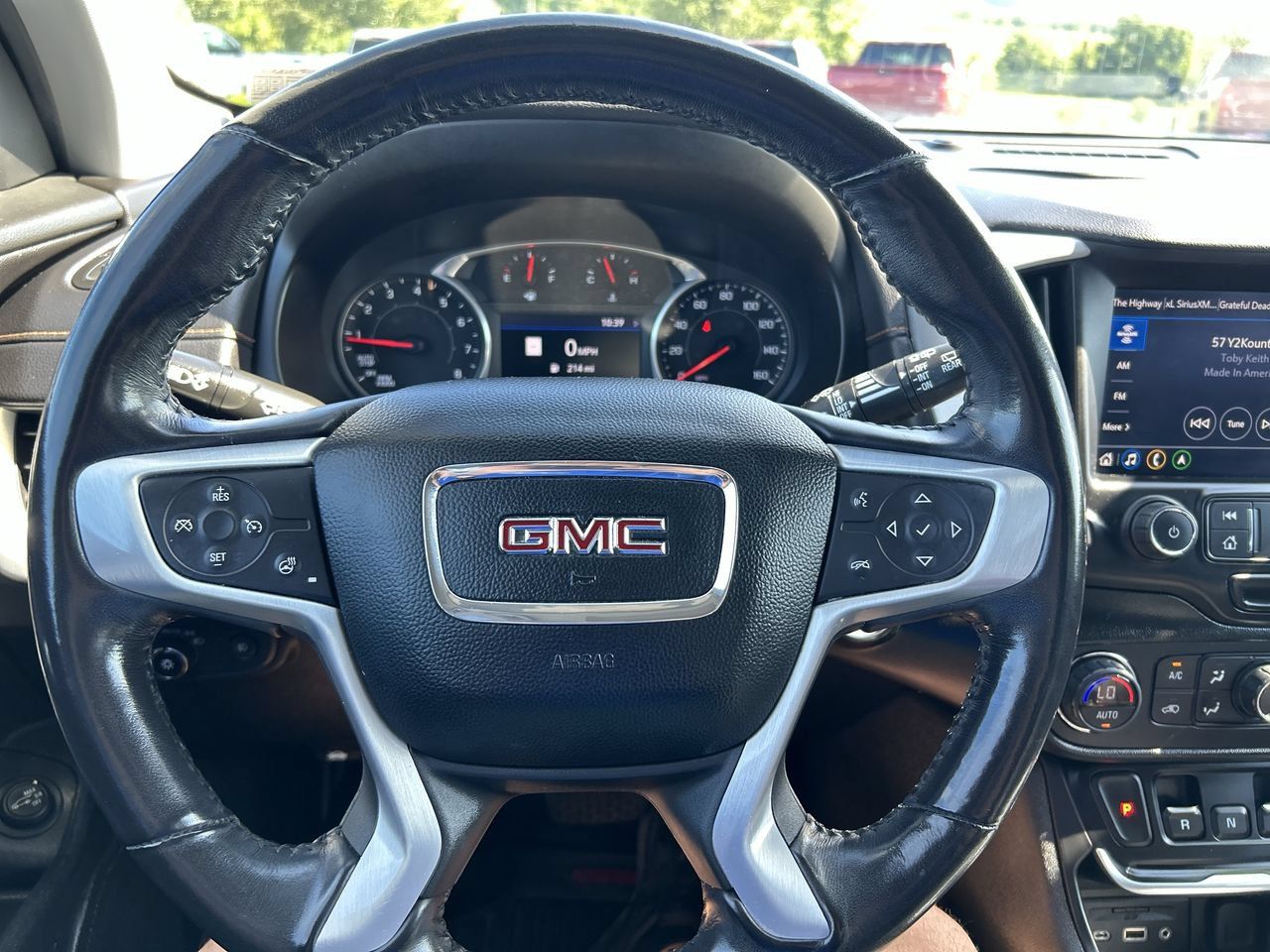 Used 2019 GMC Terrain SLT w/ Preferred Package AWD/4WD image 25