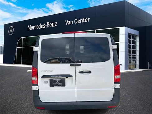Used 2020 Mercedes-Benz Metris image 9