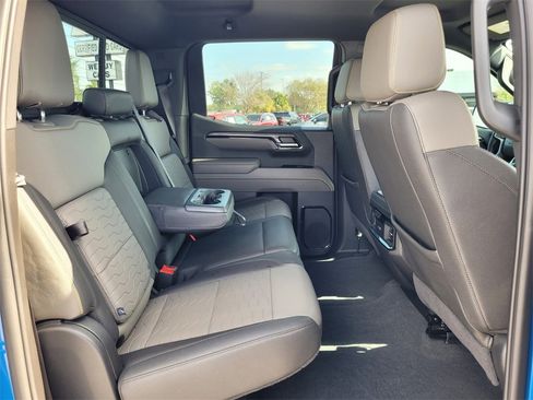 Used 2023 Chevrolet Silverado 1500 ZR2 w/ Technology Package image 19