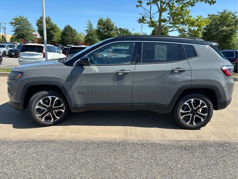 Used 2024 Jeep Compass Limited AWD/4WD image 5