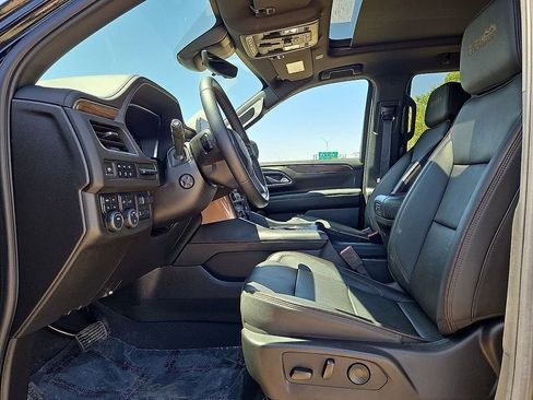 Used 2024 Chevrolet Tahoe High Country w/ Premium Package AWD/4WD image 25