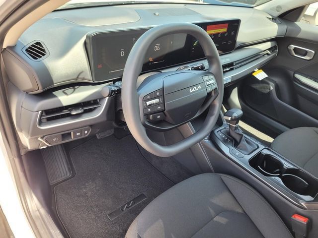 New 2026 Kia K4 FWD image 9