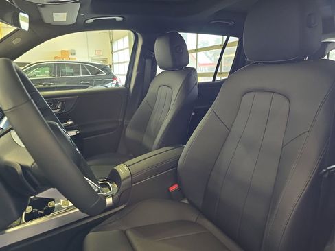 New 2026 Mercedes-Benz GLB 250 image 16