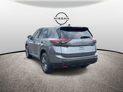 Used 2025 Nissan Rogue S FWD image 7