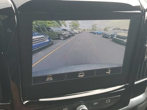 Certified 2023 Chevrolet Traverse LT FWD image 27