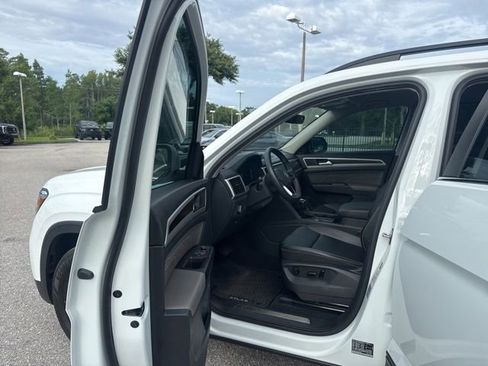 Used 2022 Volkswagen Atlas SE FWD image 13