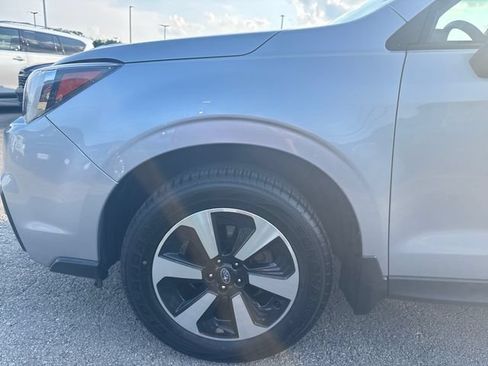 Used 2018 Subaru Forester 2.5i Premium AWD/4WD image 10
