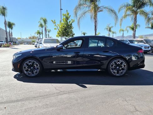Used 2026 BMW i5 eDrive40 w/ M Sport Package RWD image 7