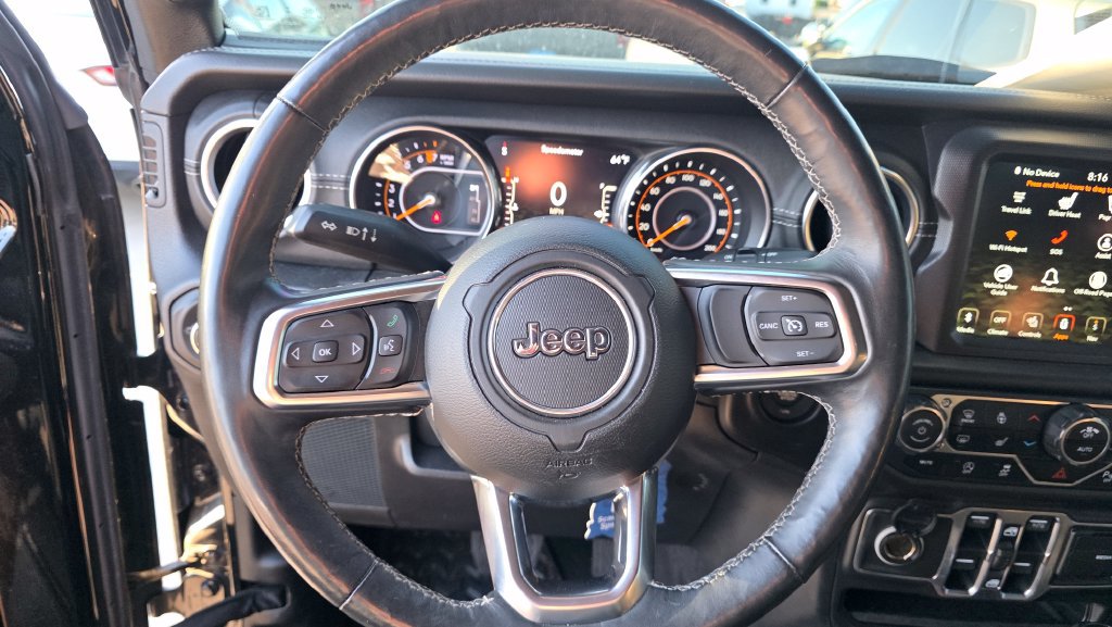 Used 2018 Jeep Wrangler Unlimited Sahara w/ Uconnect 4C Nav & Sound Group AWD/4WD image 14