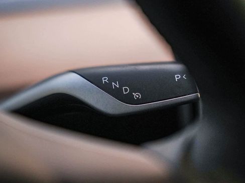 Used 2022 Tesla Model Y Performance image 21