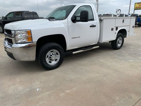 Used 2010 Chevrolet Silverado 2500 W/T image 3