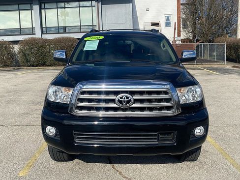 Used 2016 Toyota Sequoia Platinum image 2