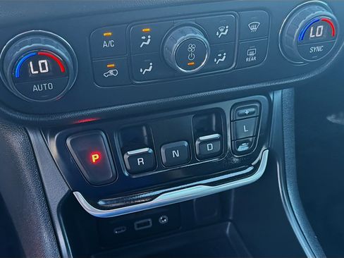 Used 2020 GMC Terrain Denali w/ Denali Premium Package image 16