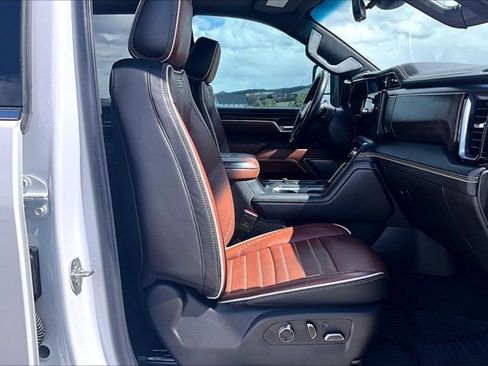 Used 2025 GMC Sierra 3500 Denali Ultimate AWD/4WD image 29