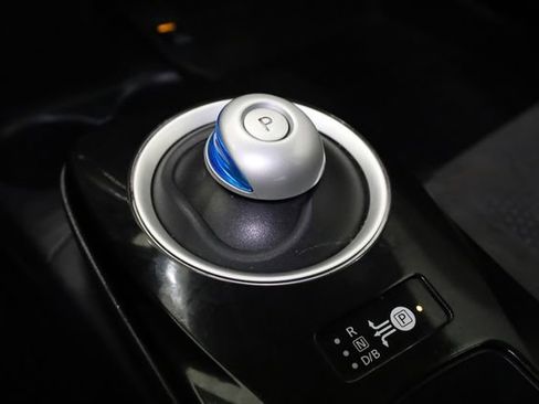 Used 2016 Nissan Leaf SV image 27