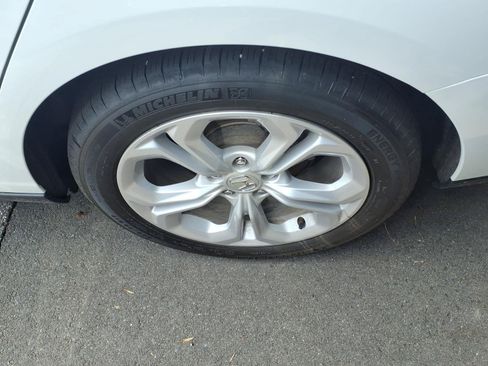 Used 2025 Honda Accord LX image 6