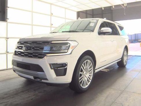 Used 2023 Ford Expedition Max Platinum AWD/4WD image 15