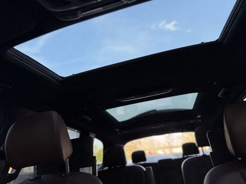 Used 2023 Kia Telluride SX image 30