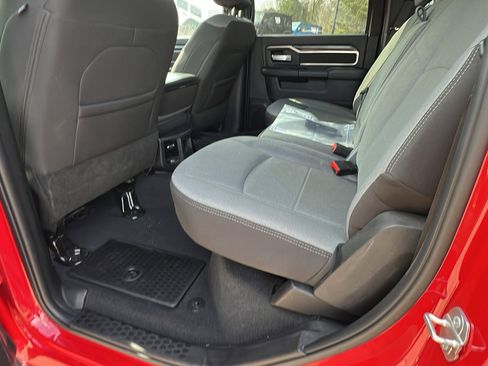 Used 2024 RAM 2500 Big Horn w/ Bed Utility Group image 23