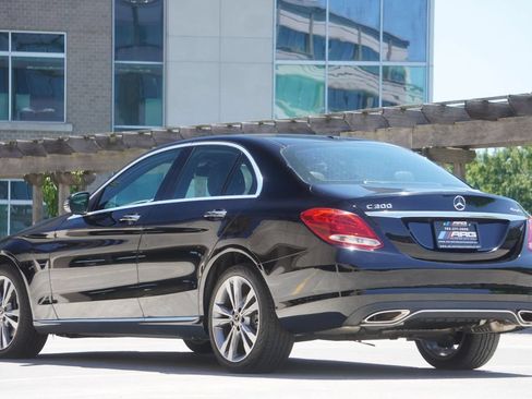 Used 2018 Mercedes-Benz C 300 4MATIC Sedan image 12